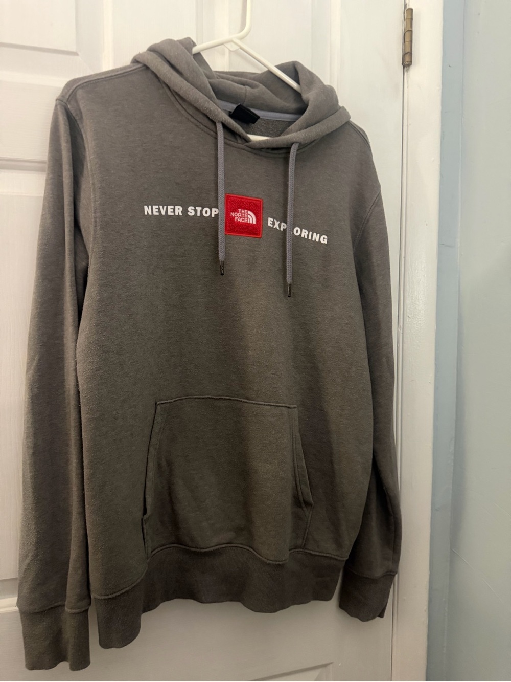 The North Face Men’s Medium Gray Never Stop Exploring Pullover Hoodie
